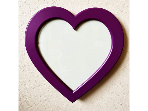 фиолетовая рамка в виде сердца