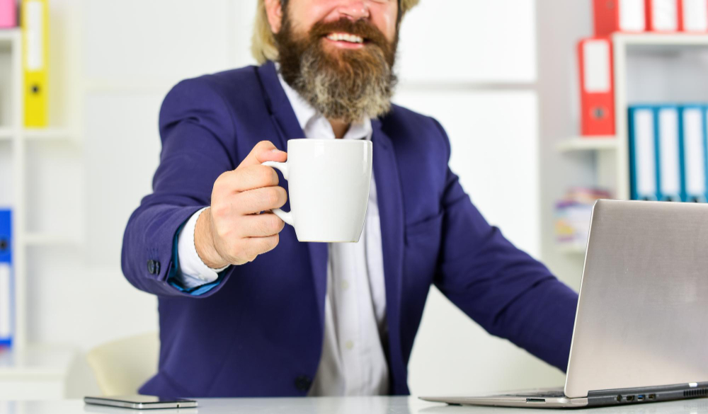 Кружка с принтом как корпоративный подарок: что точно не стоит печатать